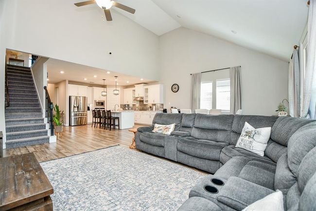 2626 Summer Indigo Trl, House other with 5 bedrooms, 3 bathrooms and 2 parking in Pearland TX | Image 17