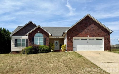 510 E Carpenter St, Maiden, NC, 28650-1733 | Card Image