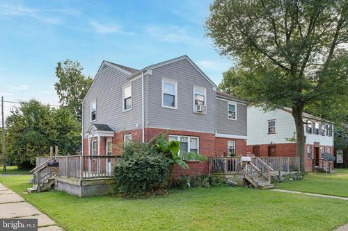 201 W Parkway Ave, Chester, PA, 19013-4910 | Card Image