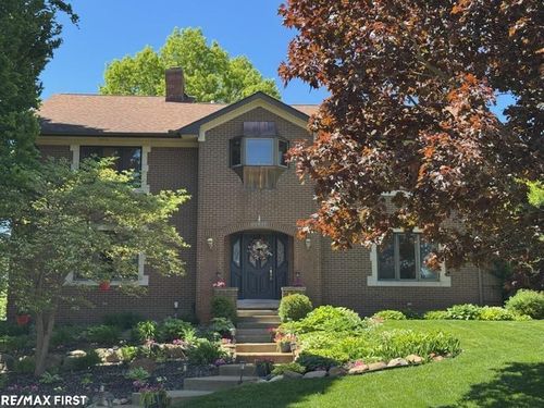 61313 Miriam Dr, Washington Twp, MI, 48094-1419 | Card Image