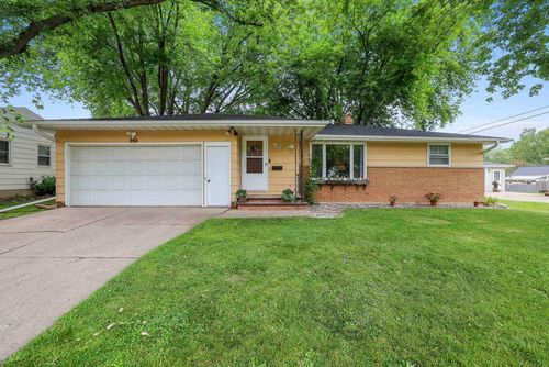 742 Westwood Drive, DE PERE, WI, 54115 | Card Image