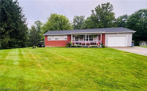 4999 Paragon Dr Se, New Lexington, OH, 43764-9726 | Card Image