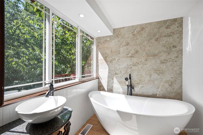 10122 50 Th Pl W, House other with 4 bedrooms, 3 bathrooms and 2 parking in Mukilteo WA | Image 21