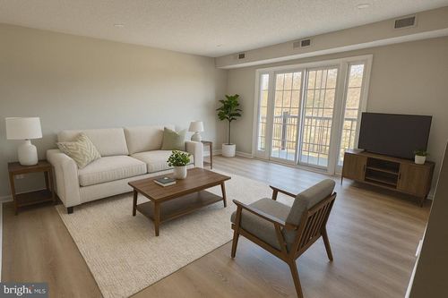 apt-303-3801 Swann Rd, SUITLAND, MD, 20746-2237 | Card Image