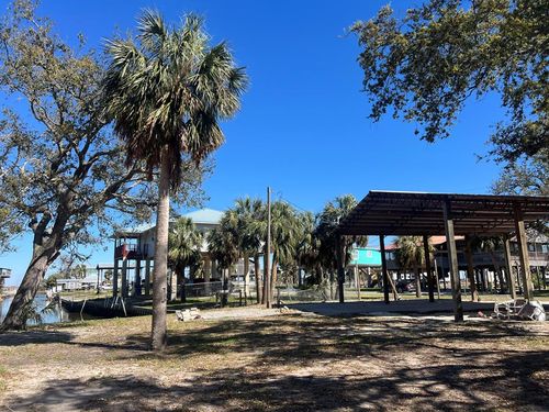 109 8th Ave E, Horseshoe Beach, FL, 32648 | Card Image