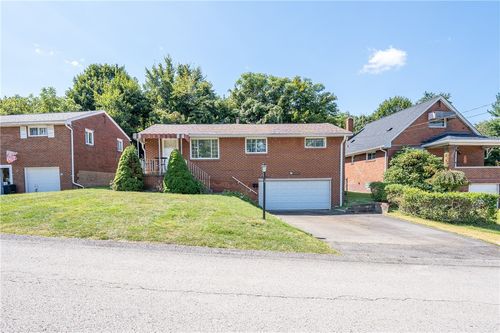 3326 Oakland Dr, Mckeesport, PA, 15133-2212 | Card Image
