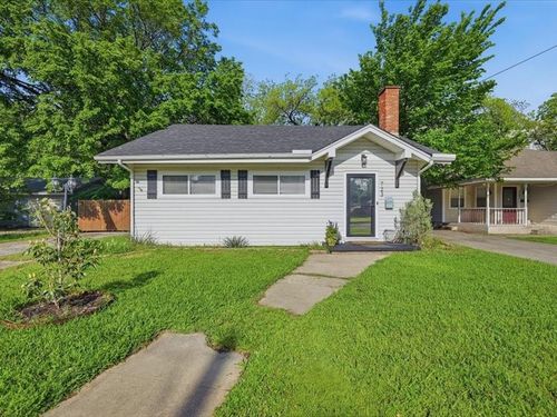 723 S Dixon St, Gainesville, TX, 76240-5214 | Card Image