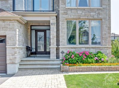 107 Dun Skipper Dr, House other with 9 bedrooms, 5 bathrooms and 5 parking in Ottawa ON | Image 2