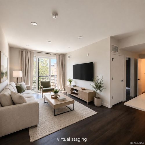 304-2120 N Downing St, Denver, CO, 80205-5211 | Card Image