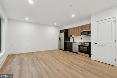 11-808 N 3rd St, PHILADELPHIA, PA, 19123-2204 | Card Image