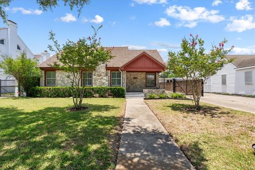 524 Del Mar Blvd, Corpus Christi, TX, 78404-2906 | Card Image