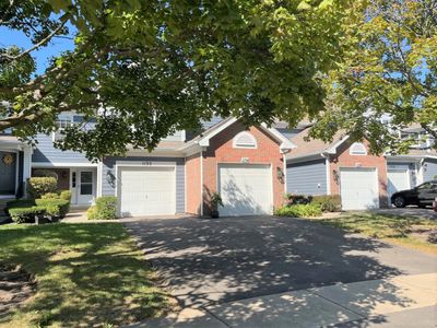 1132 Bristol Court, Townhouse with 2 bedrooms, 1 bathrooms and 1 parking in Glendale Heights IL | Image 2