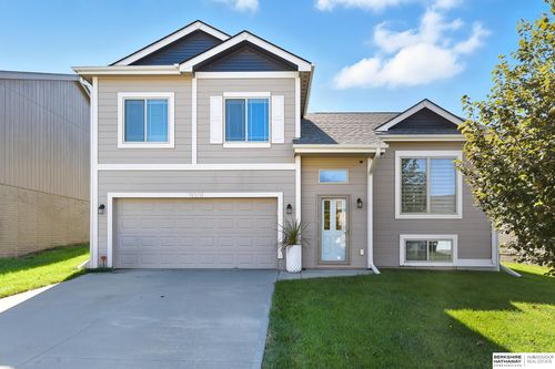 19371 X St, Omaha, NE, 68135-4214 | Card Image