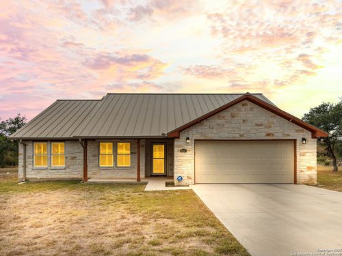 8101 Ozark Dr, San Marcos, TX, 78666-1764 | Card Image