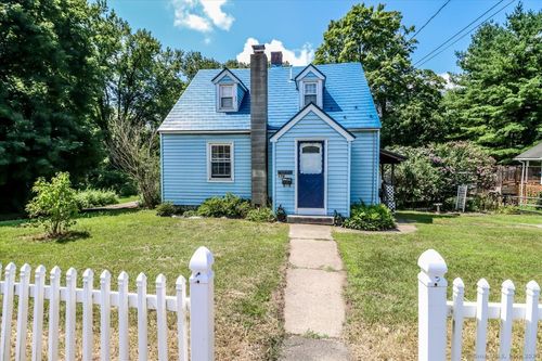 129 Housatonic Ave, New Milford, CT, 06776-2745 | Card Image