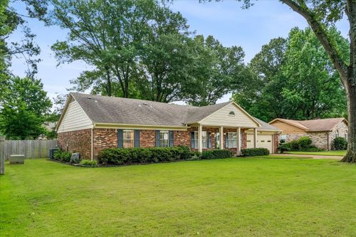 1656 E Churchill Dwns, Germantown, TN, 38138 | Card Image