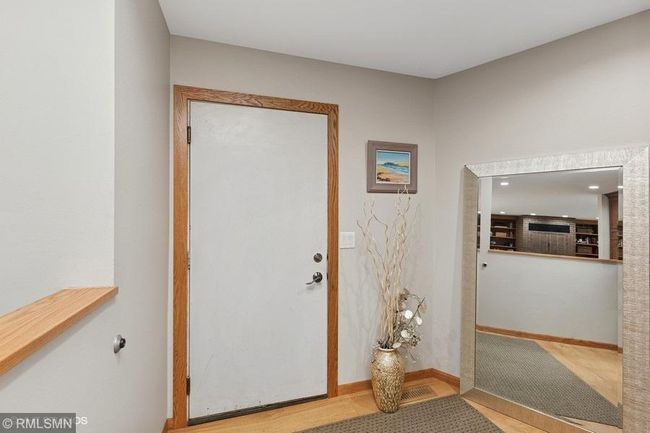 Back entryway | Image 34