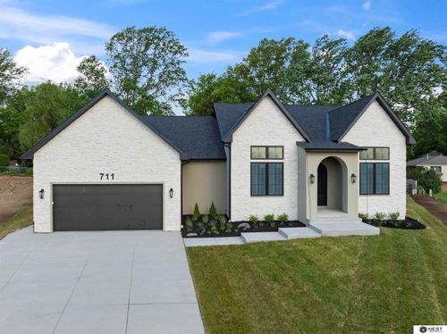 711 Yearling Court, Lincoln, NE, 68520 | Card Image