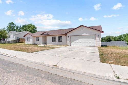 880 S Iowa Ave, Payette, ID, 83661-3008 | Card Image