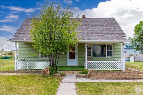 512 3rd St E, Roundup, MT, 59072-2516 | Card Image
