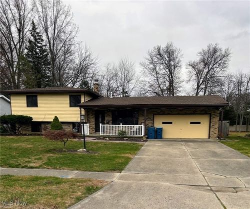 1519 Westwood Dr, Lorain, OH, 44053-3341 | Card Image