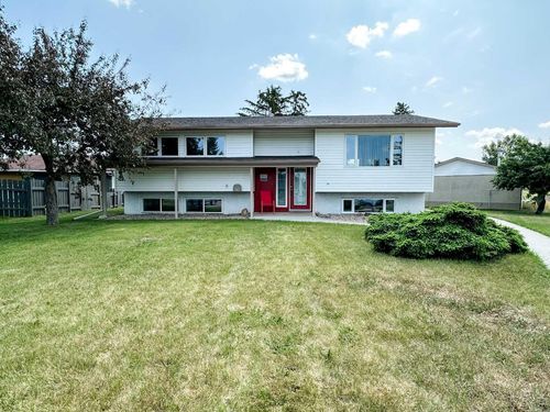 5902 42 Avenue, Stettler, AB, T4K1H4 | Card Image