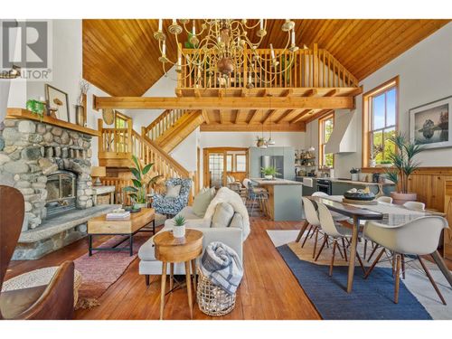 9211 West Ave, Invermere, BC, V0A1K5 | Card Image
