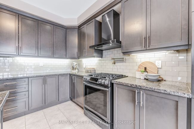 2035 Allison St, House other with 4 bedrooms, 4 bathrooms and 3 parking in Innisfil ON | Image 13