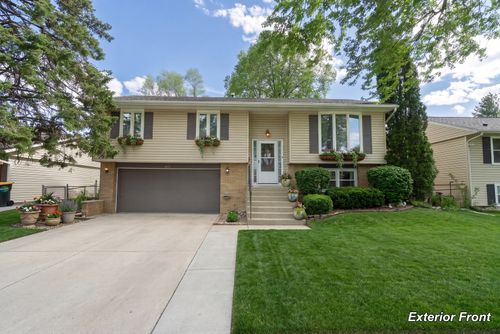 815 Oriole Dr, Streamwood, IL, 60107-2119 | Card Image