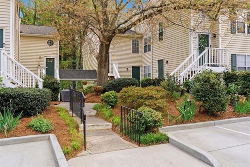 307 Glenleaf Dr, Peachtree Corners, GA, 30092-6103 | Card Image