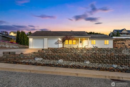 1263 Wheat Ridge Rd, East Wenatchee, WA, 98802-9028 | Card Image