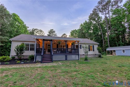 28120 Oak Grove Rd, North Dinwiddie, VA, 23805-9650 | Card Image