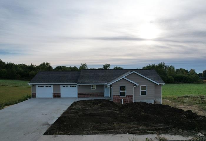 Grandview Ave, Monticello, IA 52310