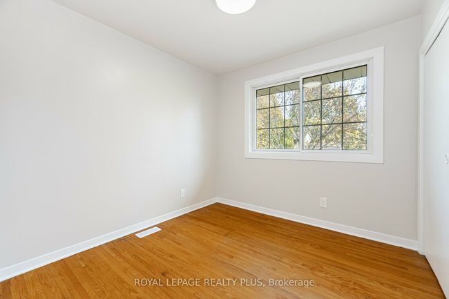 334 Oakwood Dr, House other with 3 bedrooms, 3 bathrooms and 2 parking in Burlington ON | Image 22