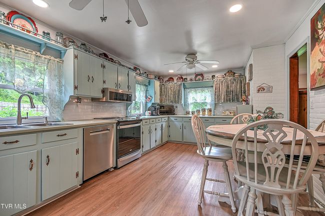 24483 Cave Creek Rd, House other with 5 bedrooms, 3 bathrooms and null parking in Abingdon VA | Image 22