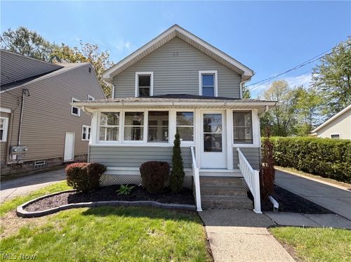 384 Mildred St, Painesville, OH, 44077-2920 | Card Image