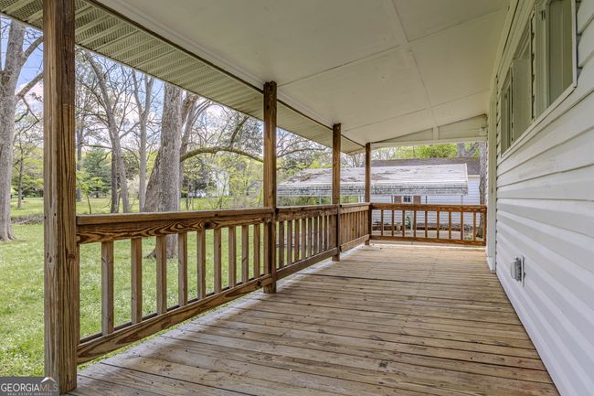 8 Mill St Sw, House other with 3 bedrooms, 2 bathrooms and null parking in Cave Spring GA | Image 5