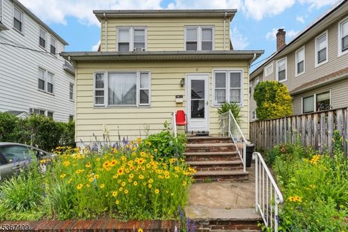 17 Bond St, Wallington, NJ, 07057-1207 | Card Image