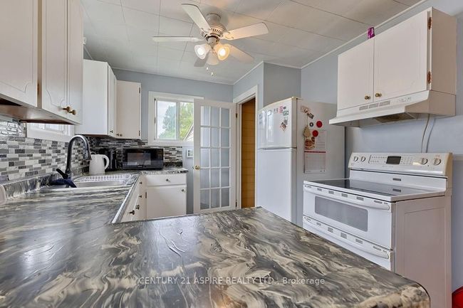 KITCHEN | Image 15