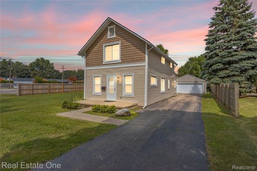 3420 Fairmont Rd, Royal Oak, MI, 48073-6402 | Card Image