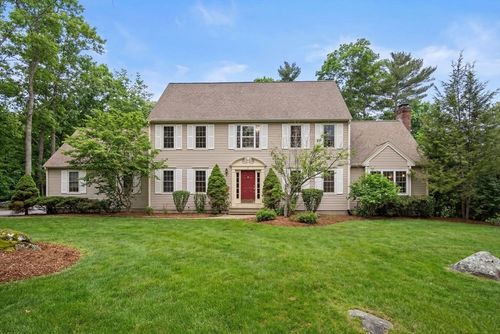 9 Old Towne Way, Sturbridge, MA, 01518-1043 | Card Image