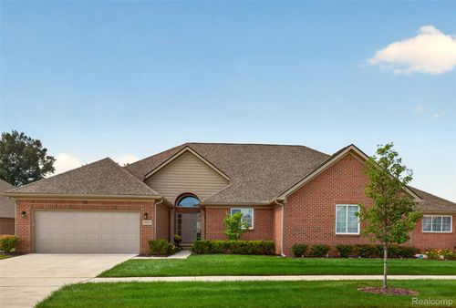 49661 Manistee Dr, Chesterfield, MI, 48047-4383 | Card Image