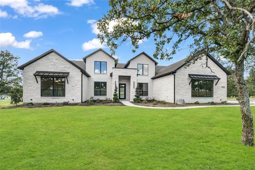 1035 Estancia Blvd, Weatherford, TX, 76088-3356 | Card Image