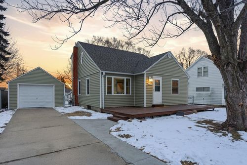 605 1st Ave Se, Pine Island, MN, 55963-9195 | Card Image