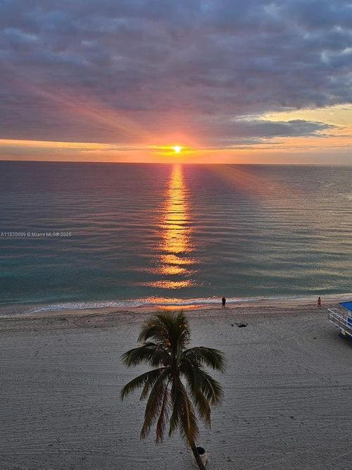 apt-804-400 N Surf Rd, Hollywood, FL, 33019-1438 | Card Image