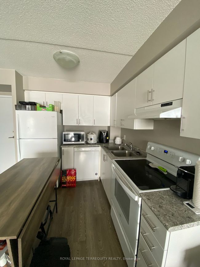 506 - 716 Main St E, Condo with 1 bedrooms, 1 bathrooms and 1 parking in Milton ON | Image 5