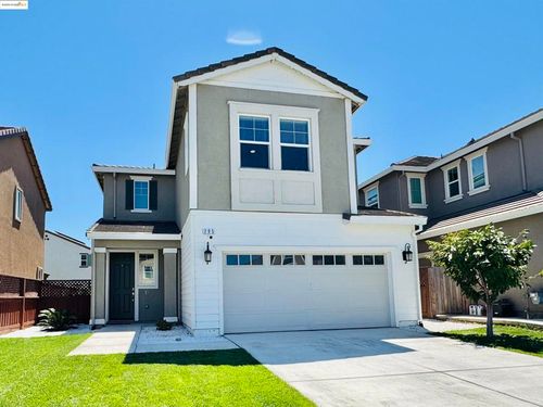 205 Caputo Cir, Oakley, CA, 94561-1097 | Card Image