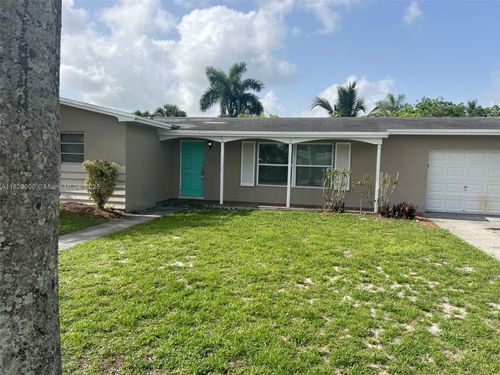 2720 Sw 18th St, Fort Lauderdale, FL, 33312-4488 | Card Image