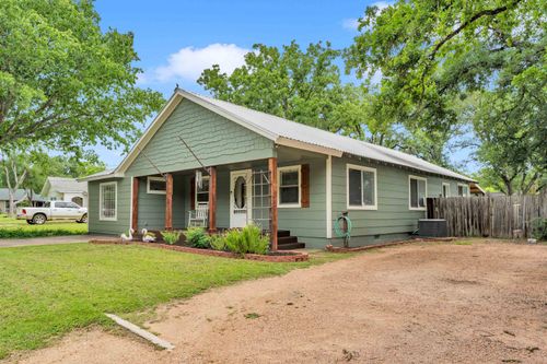 1303 Oak St, Burnet, TX, 78611-1311 | Card Image