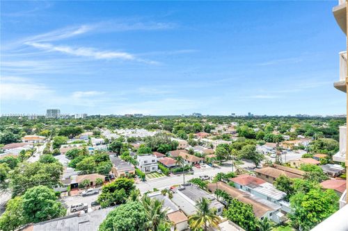 apt-1110-900 Sw 8th St, Miami, FL, 33130-3754 | Card Image